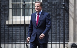 英政壇震盪 前首相重返內閣 內政大臣被解職