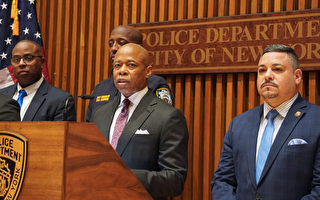 无证移民袭警 纽约市长与警局强调依法处理